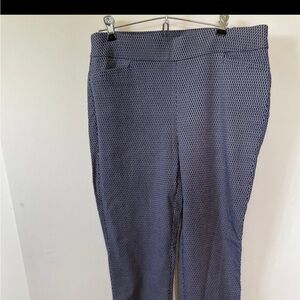 CHICOS Womens Size 1.5R US 10T Ankle Pull On Slim Ankle Pants